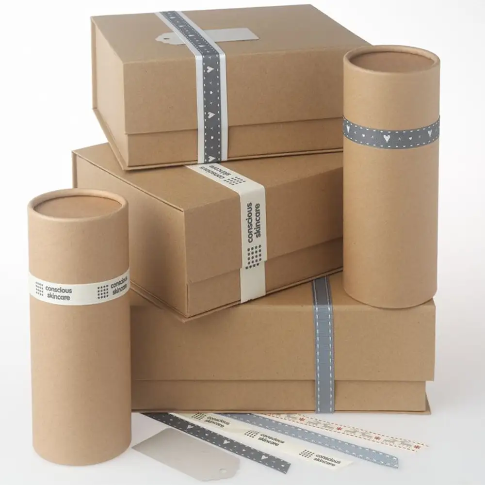 Упаковка для косметики с лебедем