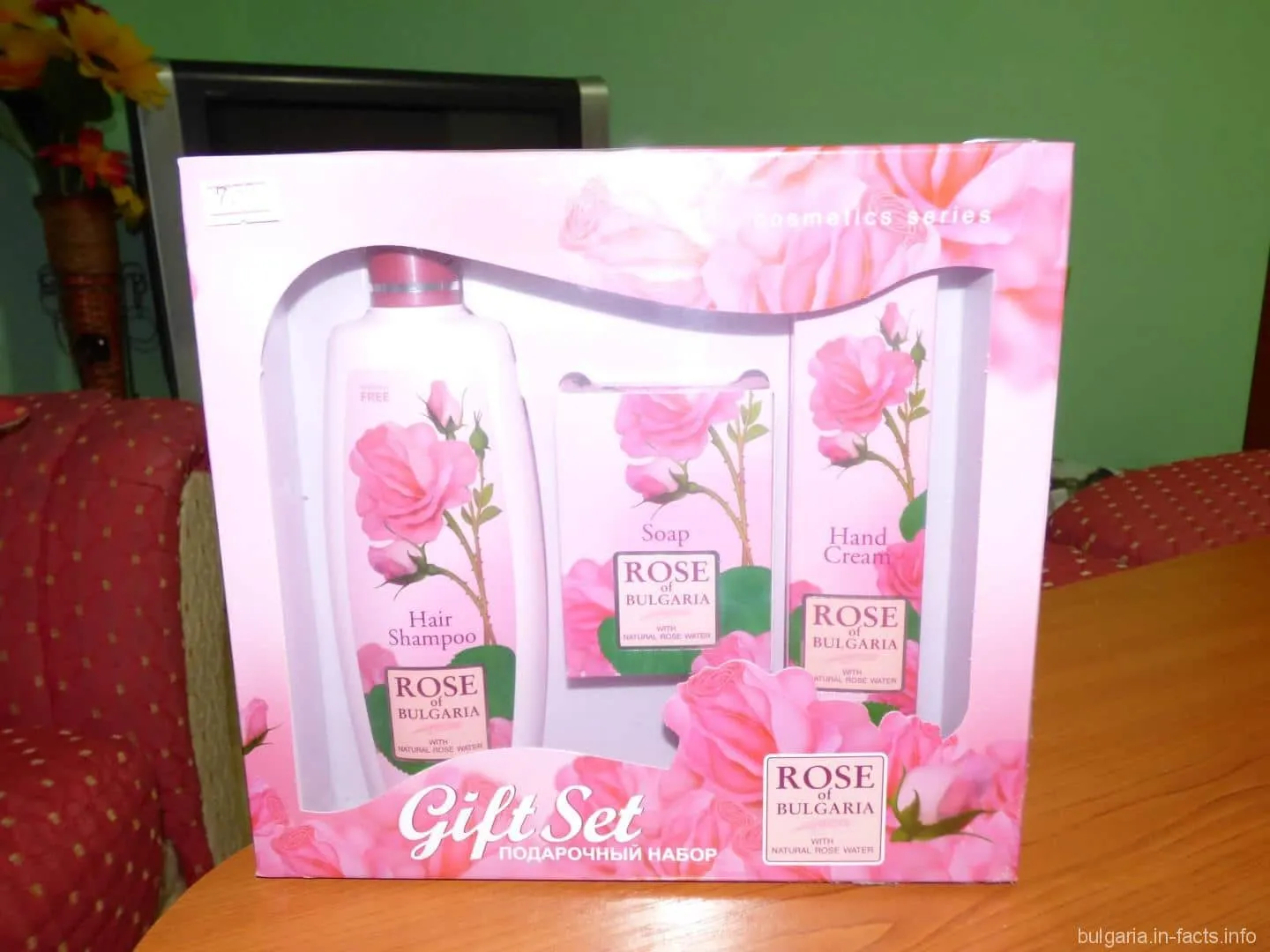 Упаковка для косметики с розой