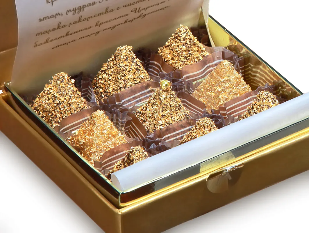 Золотая упаковка для конфет