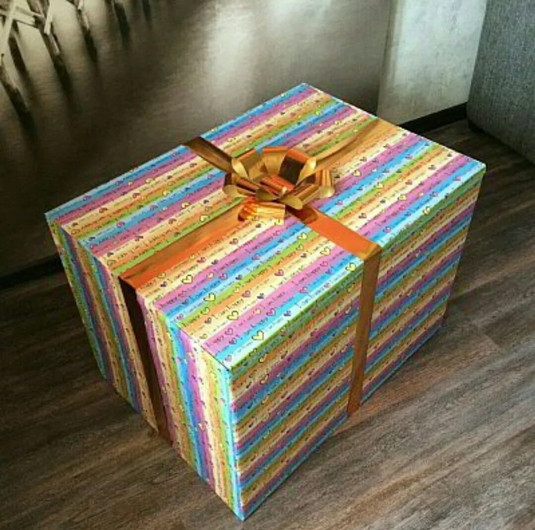 Декоративные подарочные коробки