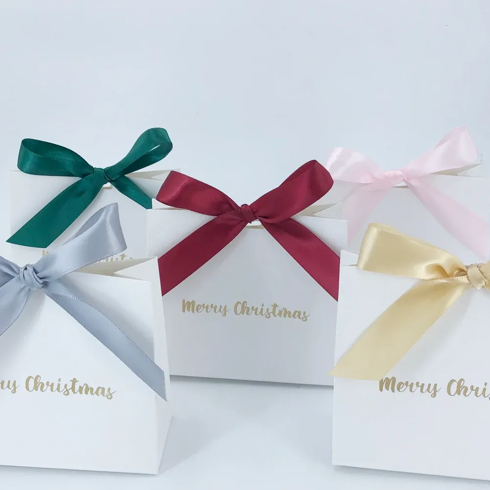 Легкие подарочные коробки