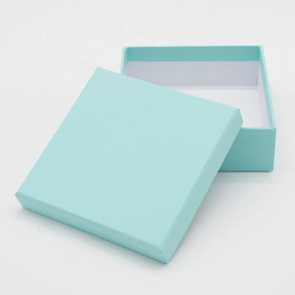 Подарочные коробки 10х10х5