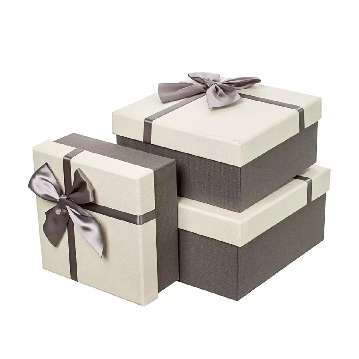 Подарочные коробки 13х13х5