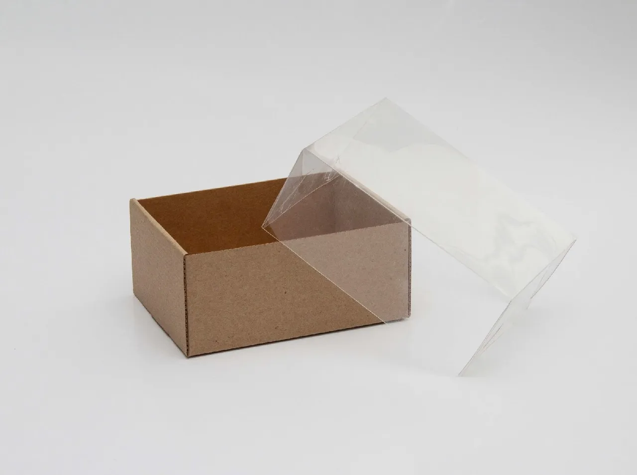 Подарочные коробки 160 x 90 мм