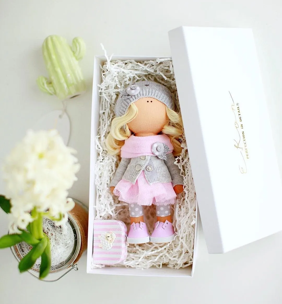 Подарочные коробки для кукол
