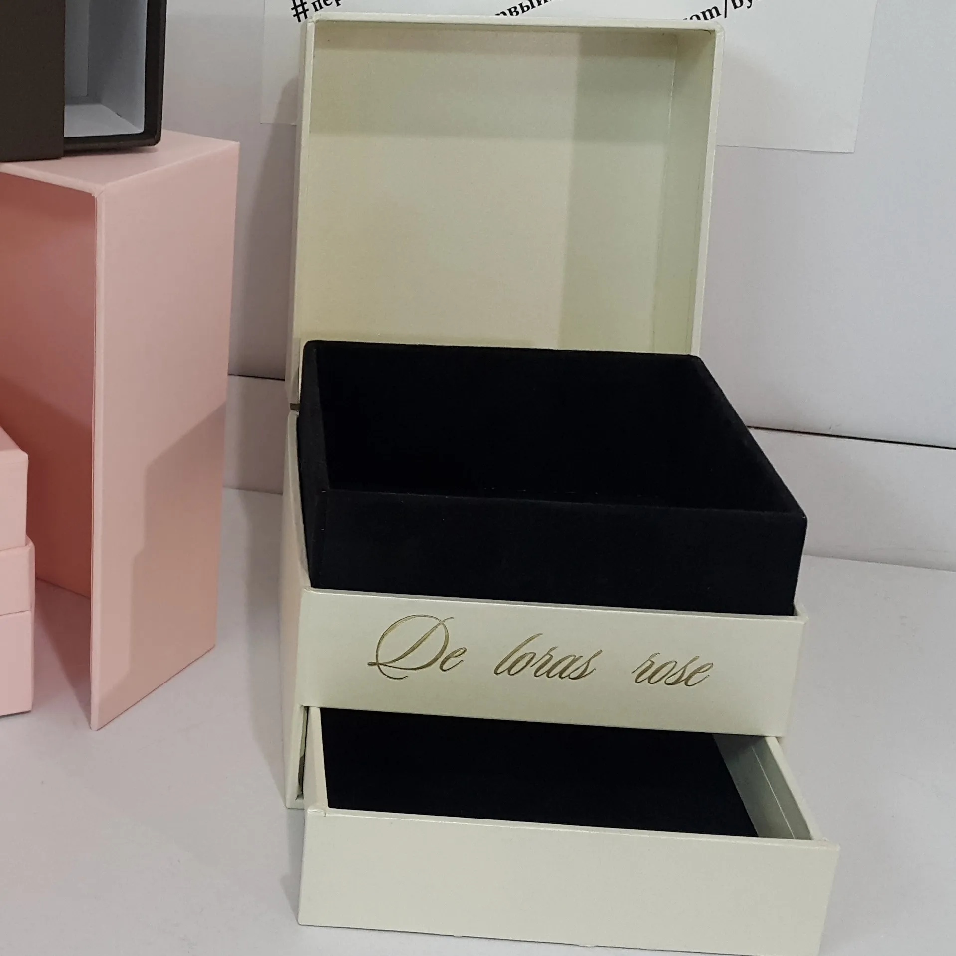 Подарочные коробки в виде шкатулки