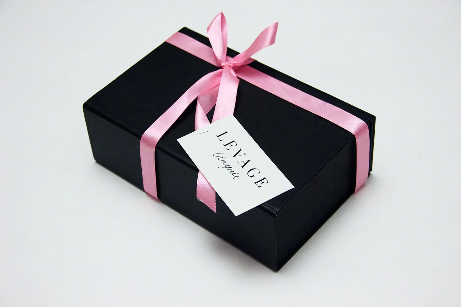 Женские подарочные коробки