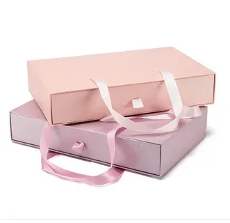 Женские подарочные коробки