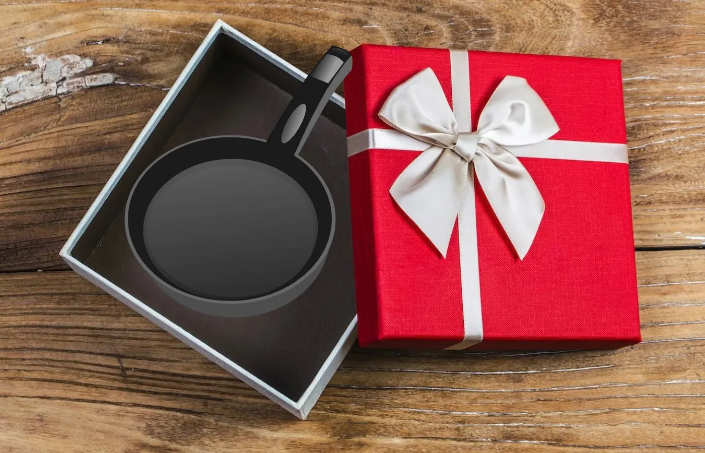 Подарочные коробки 24х24х13