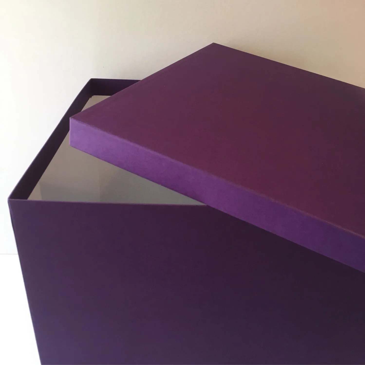 Подарочные коробки 30х30