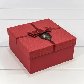 Подарочные коробки 36х36