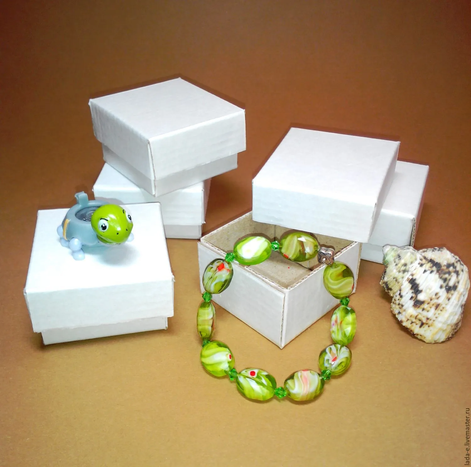 Подарочные коробки 5х5