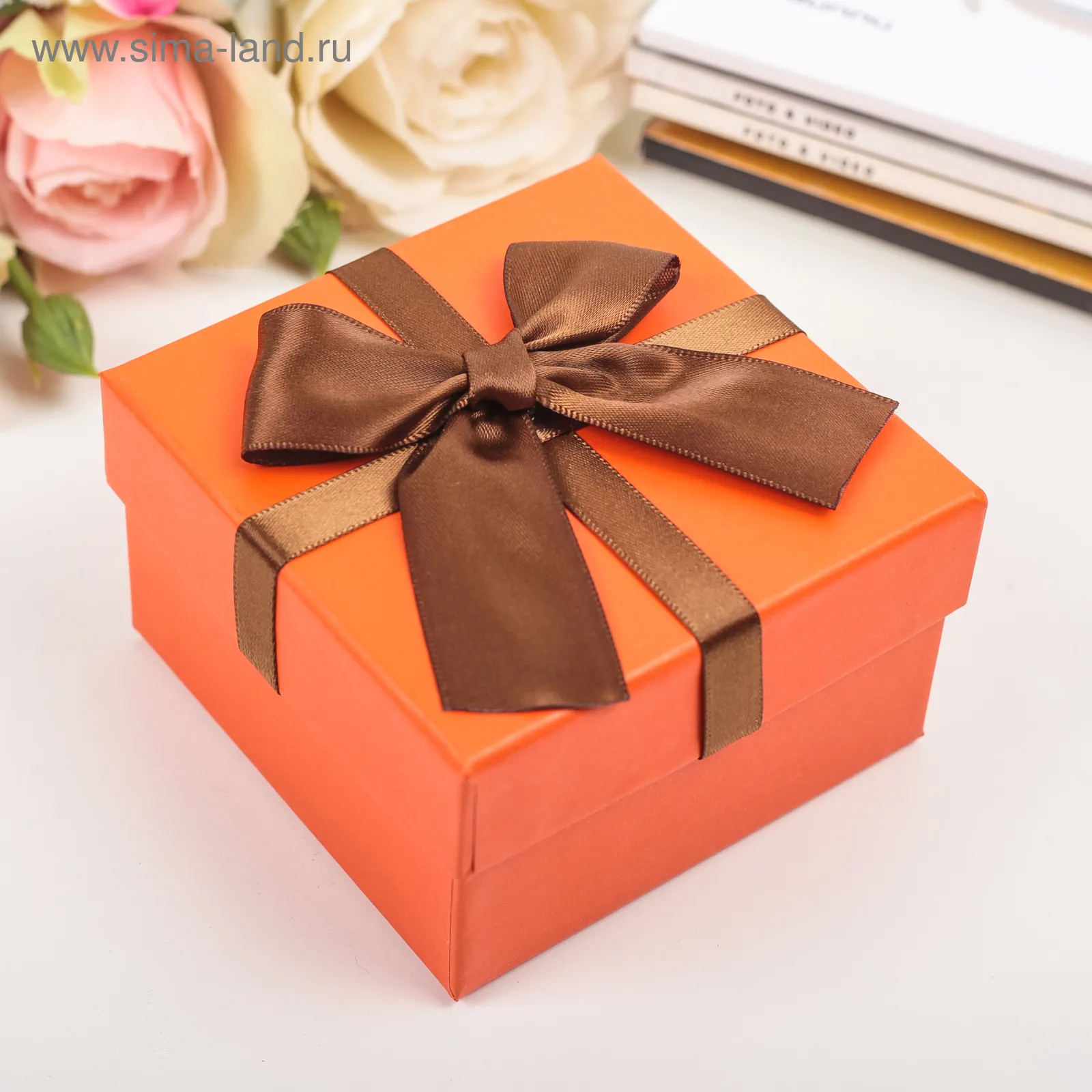 Оранжевые подарочные коробки