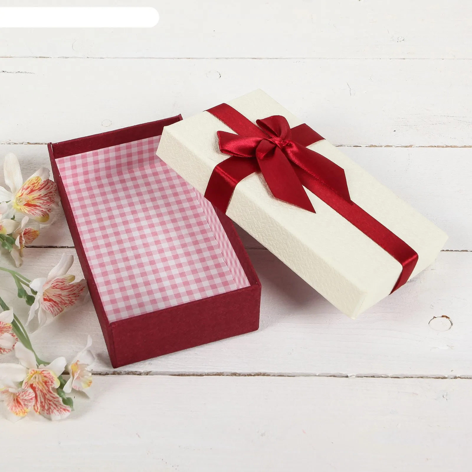 Прямоугольные подарочные коробки