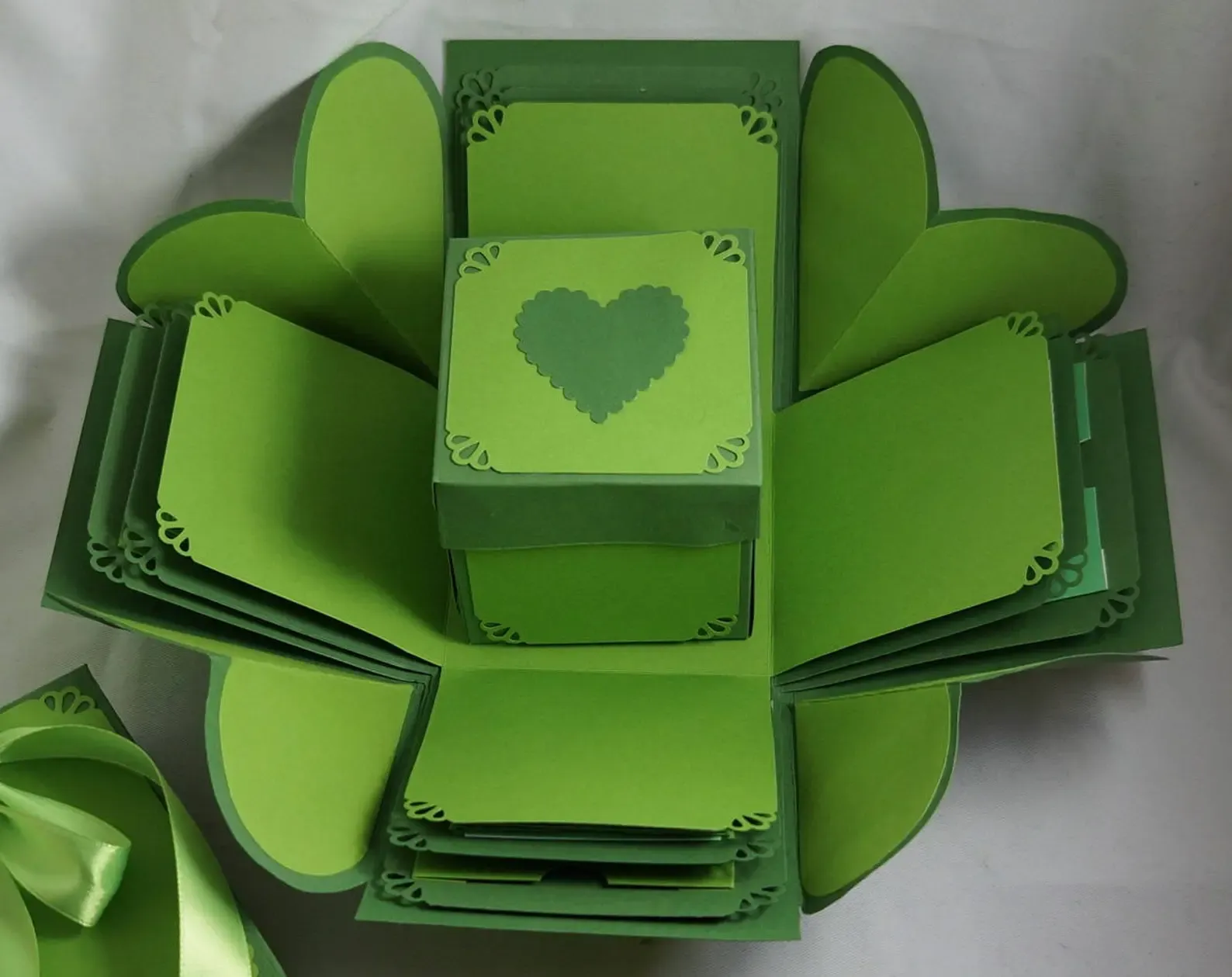 Распадающиеся подарочные коробки