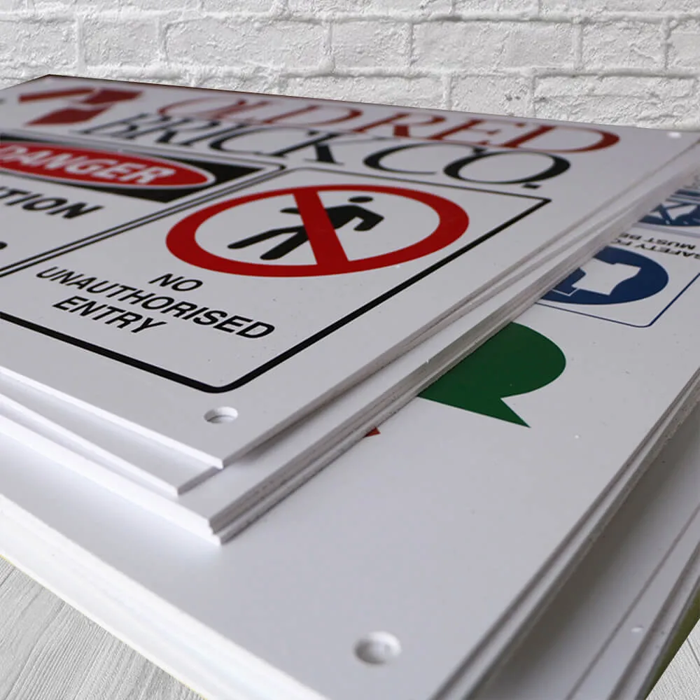 Изготовление пластиковых плакатов