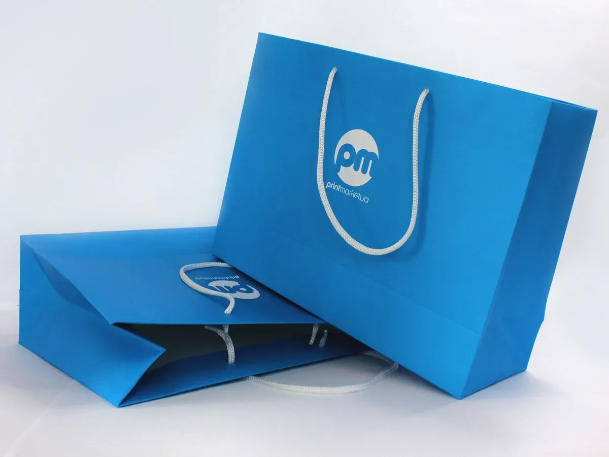 Бумажные пакеты с логотипом 17х35х15 см