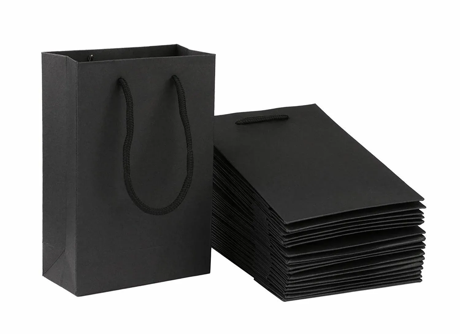 Черные бумажные пакеты