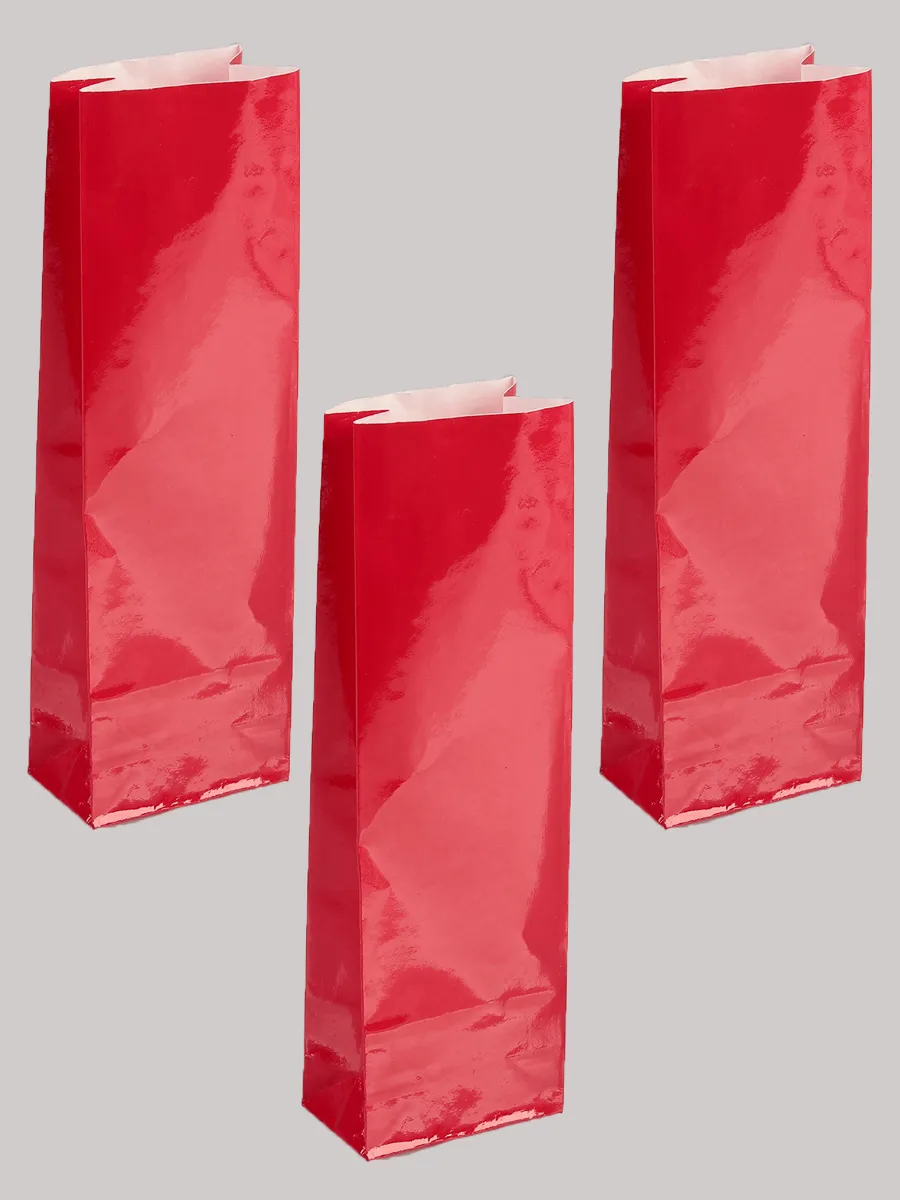 Красные бумажные пакеты