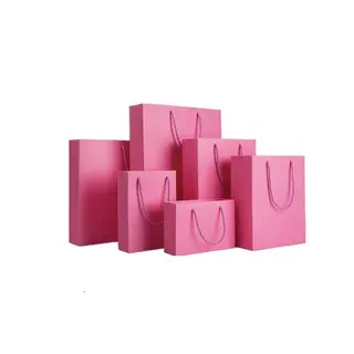 Розовые бумажные пакеты