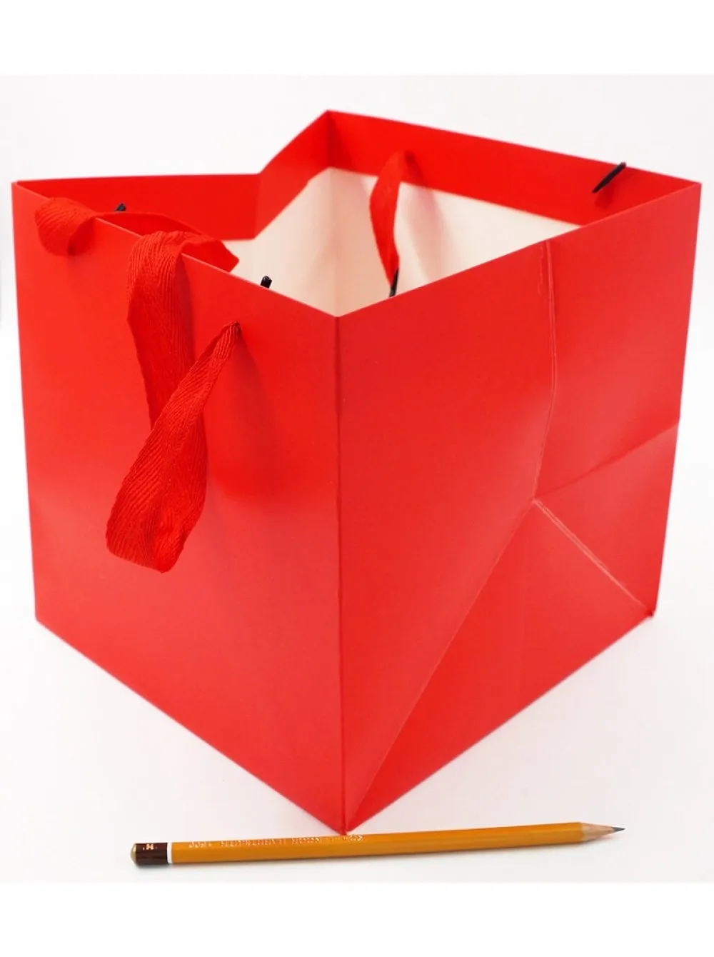 Квадратные бумажные пакеты