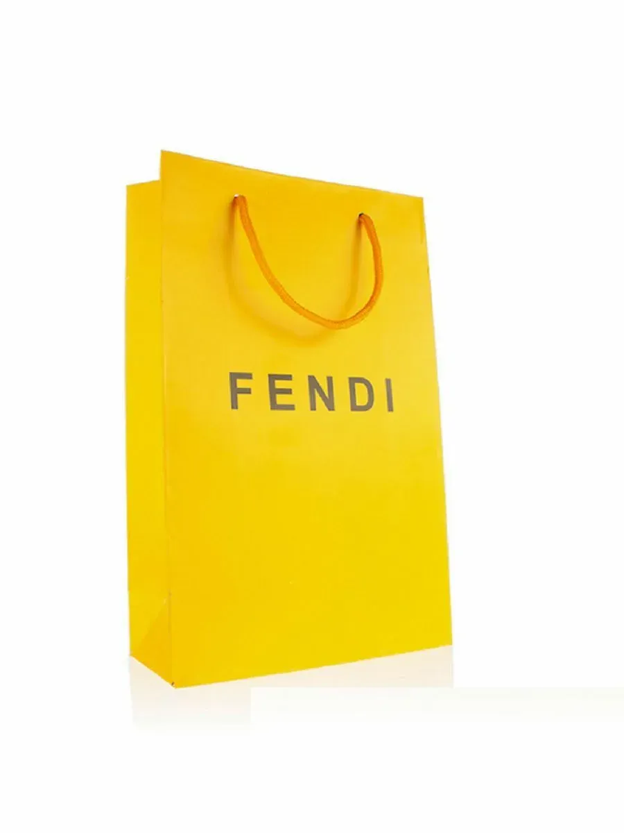 Желтые бумажные пакеты