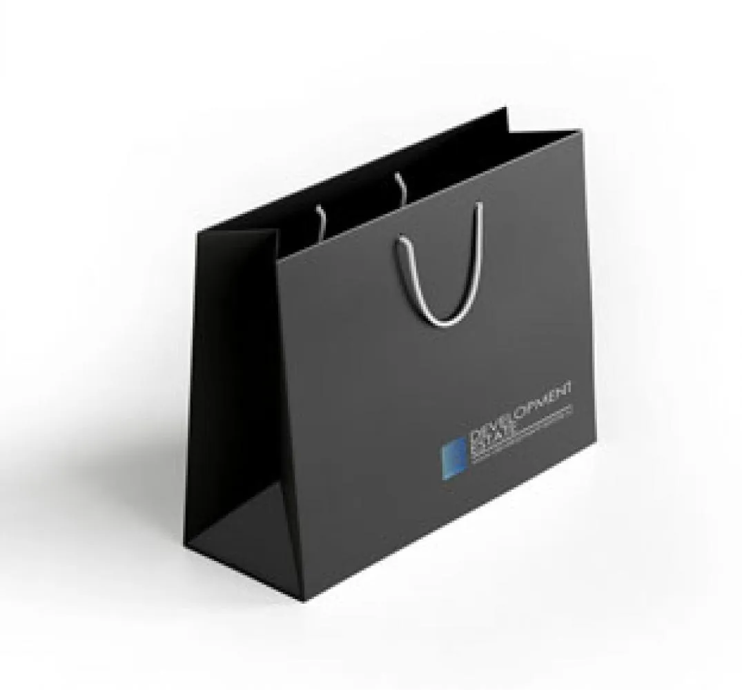 Пакеты из дизайнерской бумаги