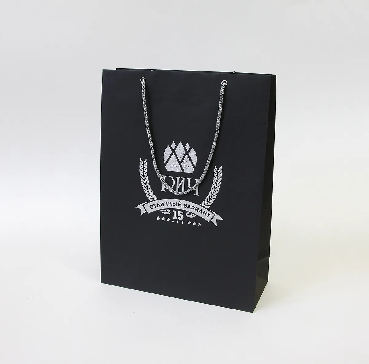 Бумажные пакеты с шелкографией