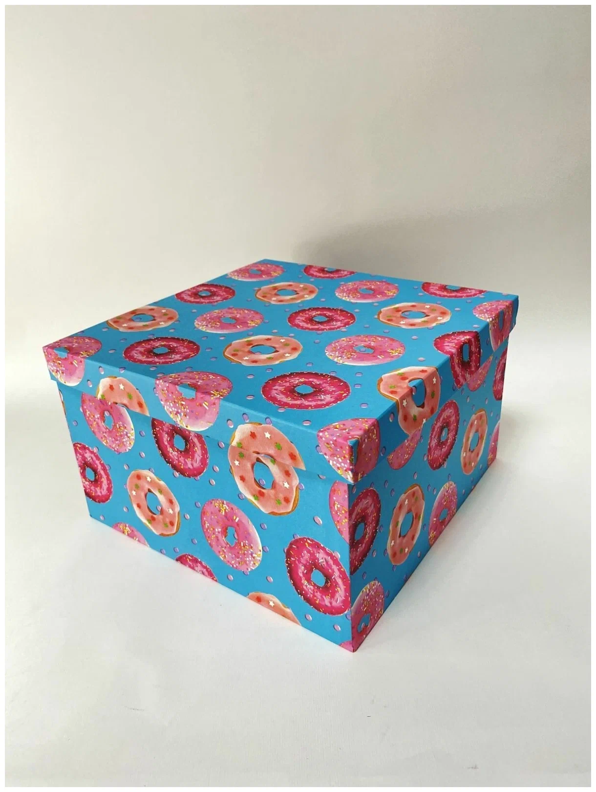 Изготовление подарочных коробок с крышкой из картона