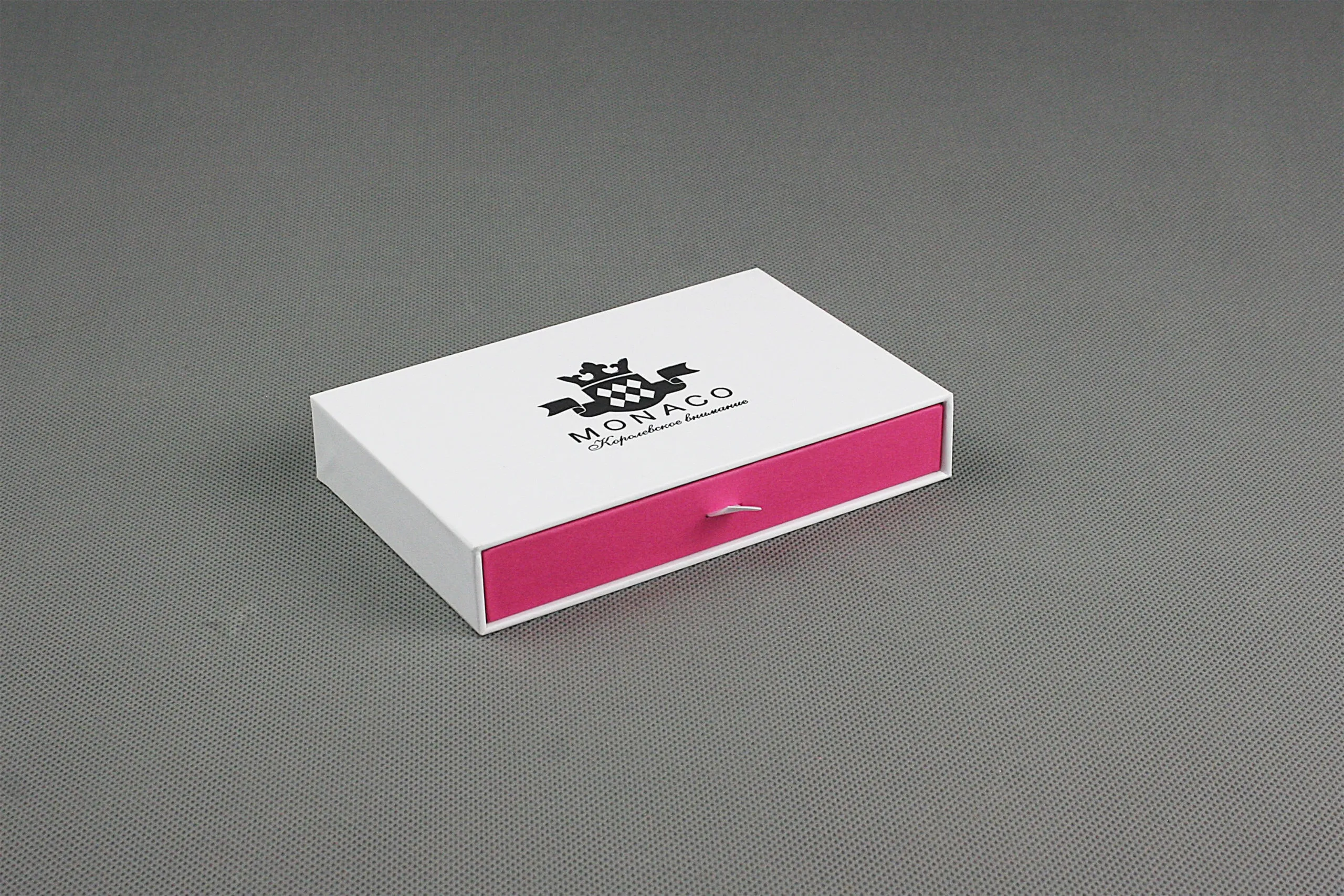 Изготовление коробок-пеналов для украшений с логотипом