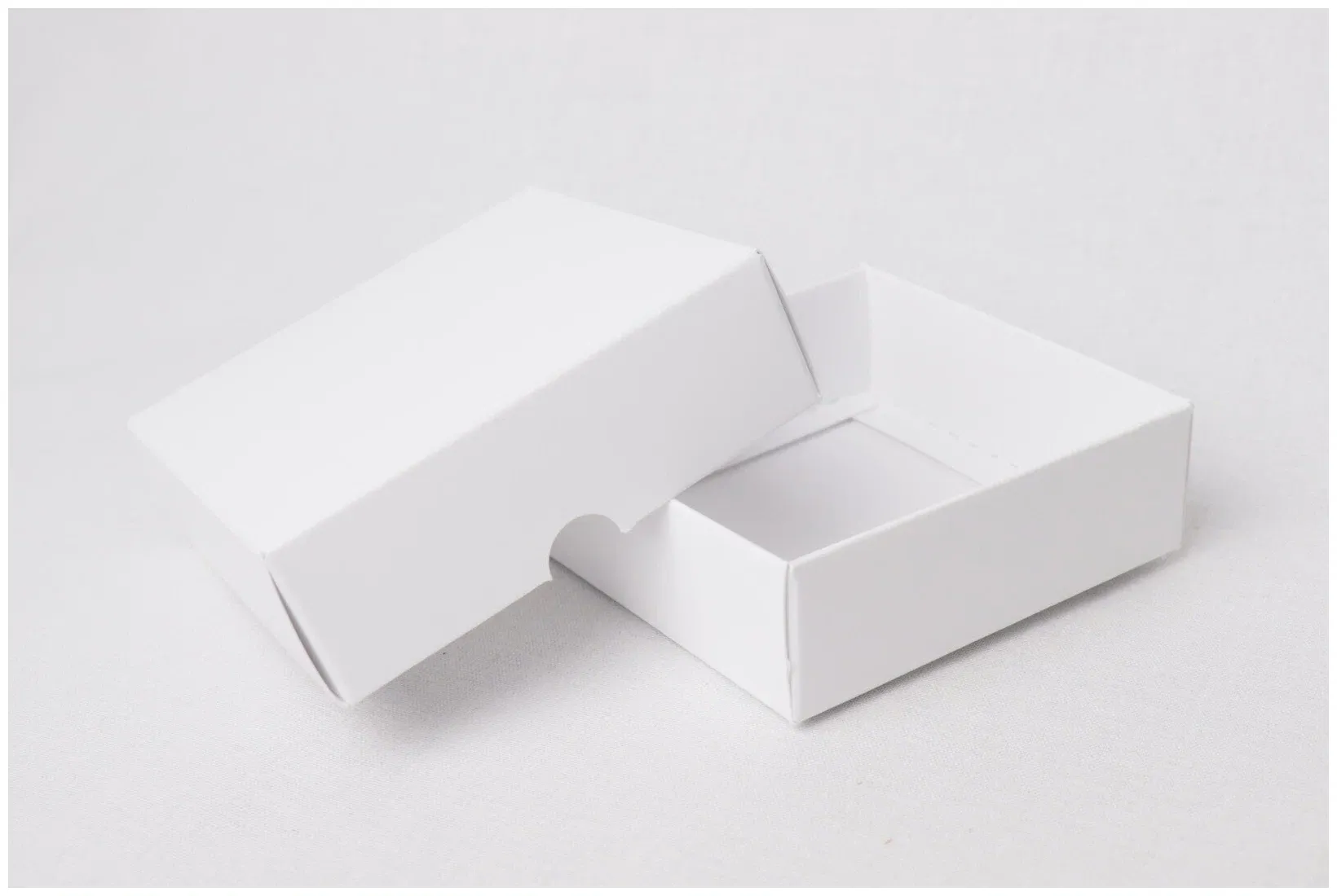 Изготовление коробок крышка-дно из мелованного картона