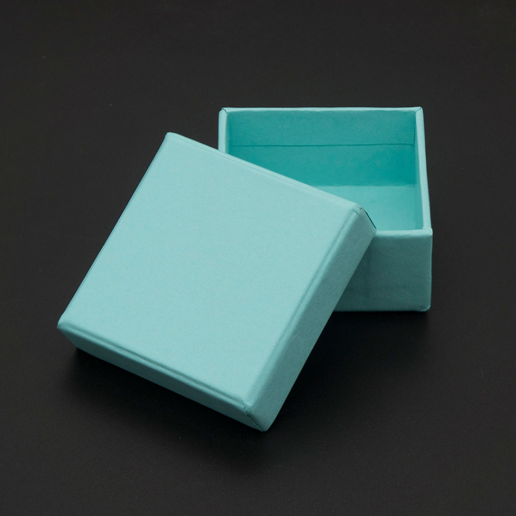 Изготовление кашированных коробок типа крышка-дно