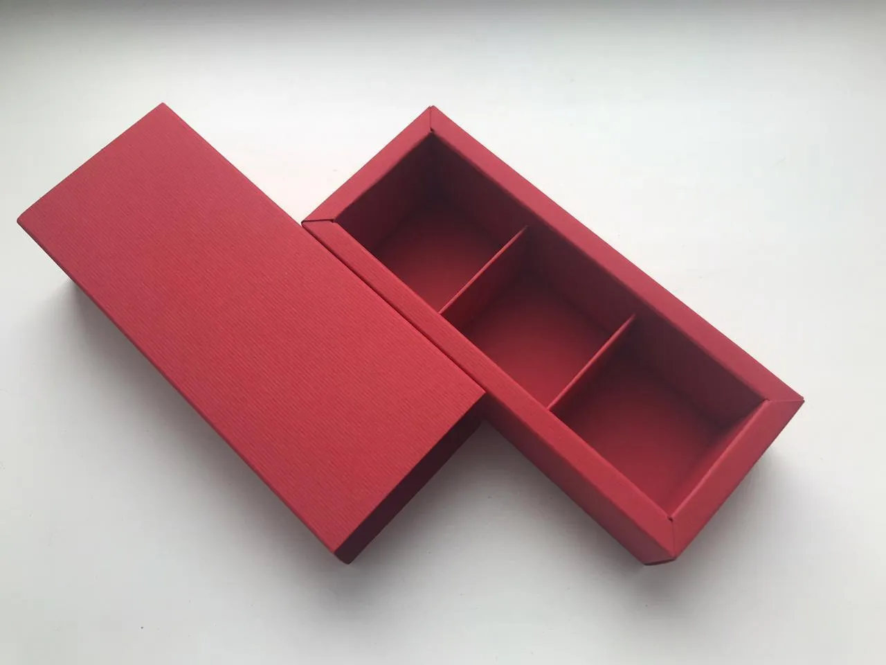 Изготовление коробок-пеналов для моти