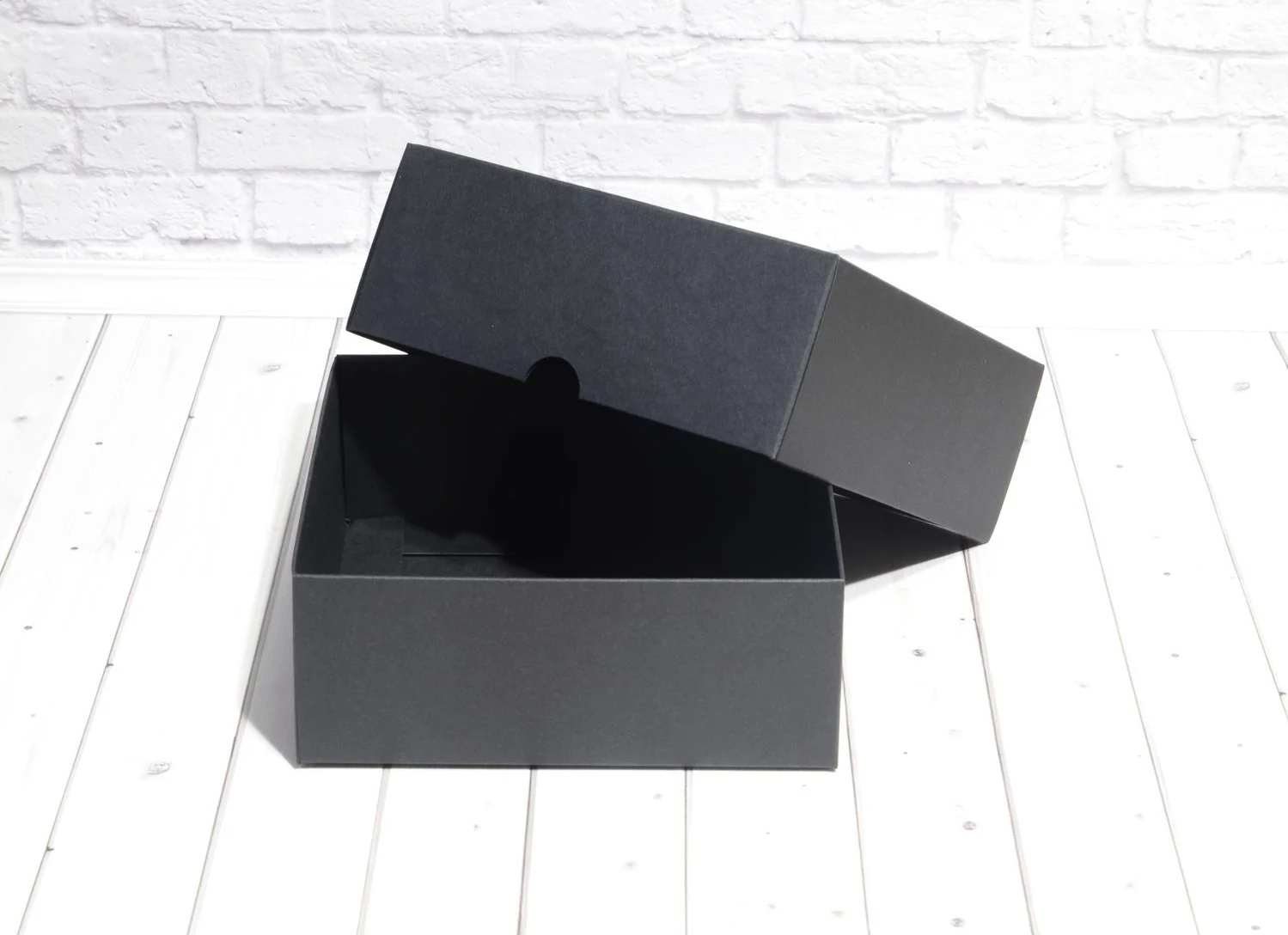 Изготовление подарочных коробок с крышкой из картона