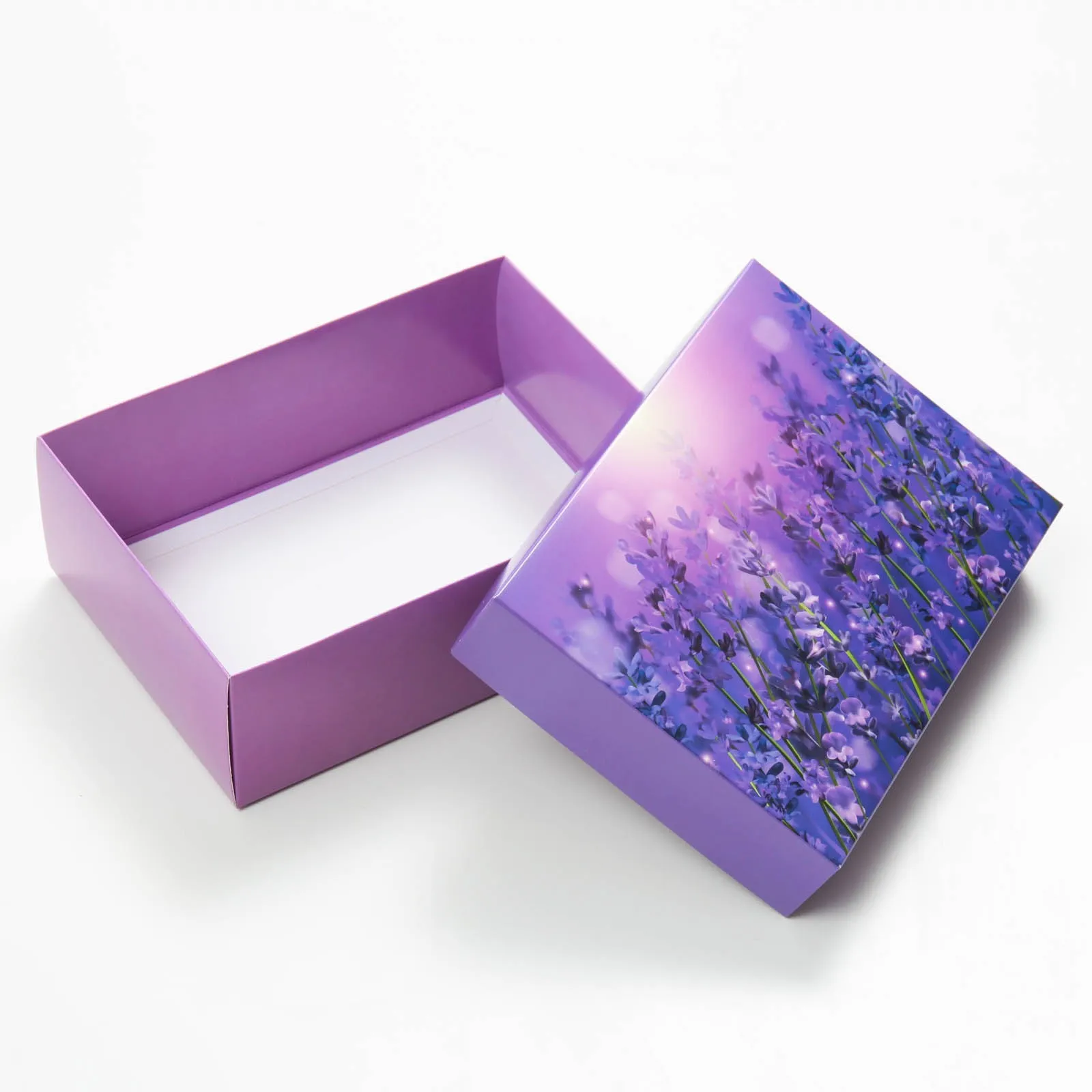 Изготовление подарочных складных коробок крышка-дно