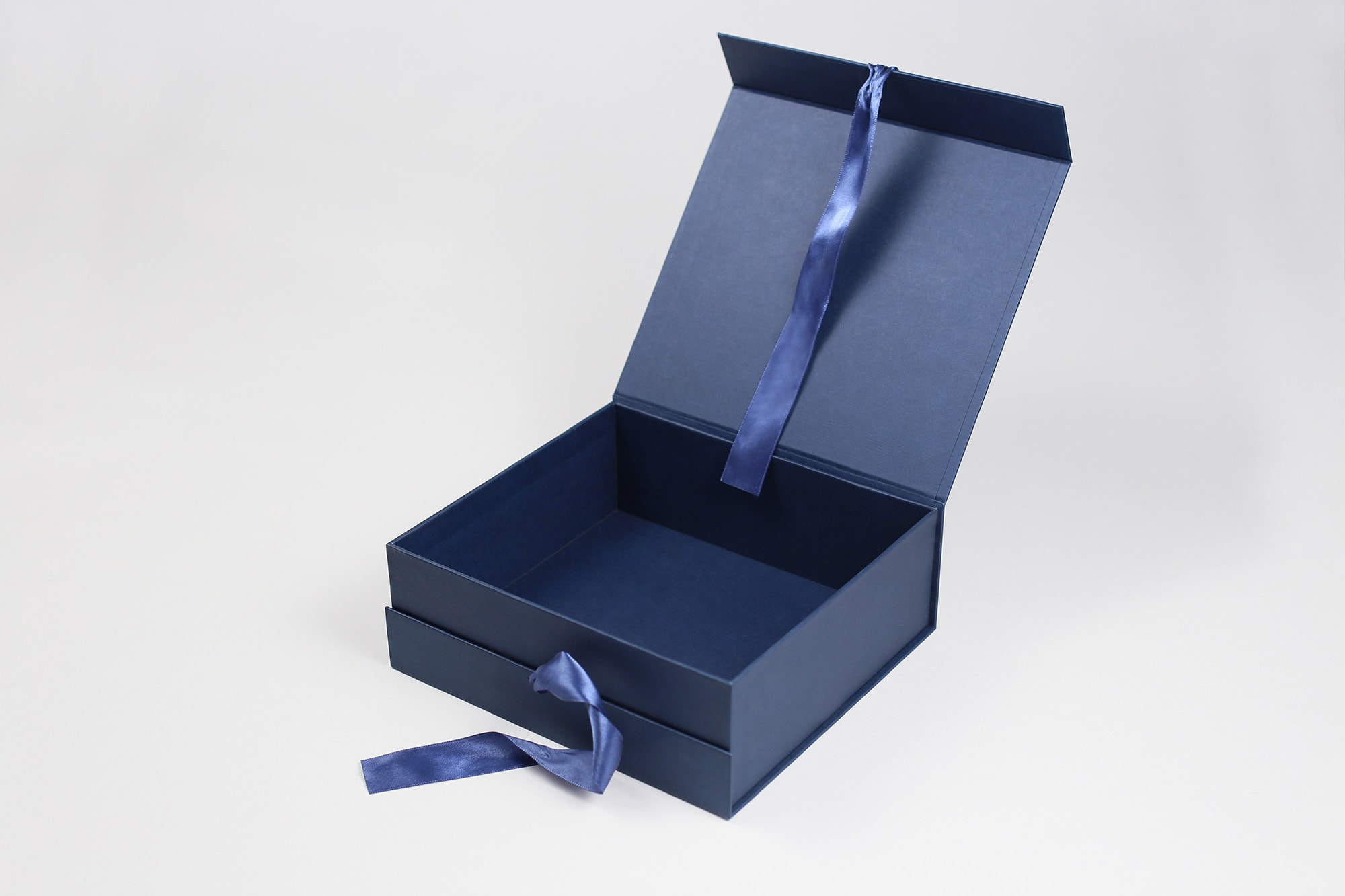 Изготовление синих коробок на магните