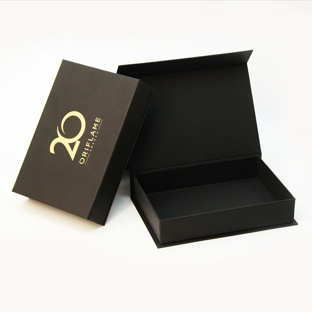 Изготовление черных коробок с магнитом