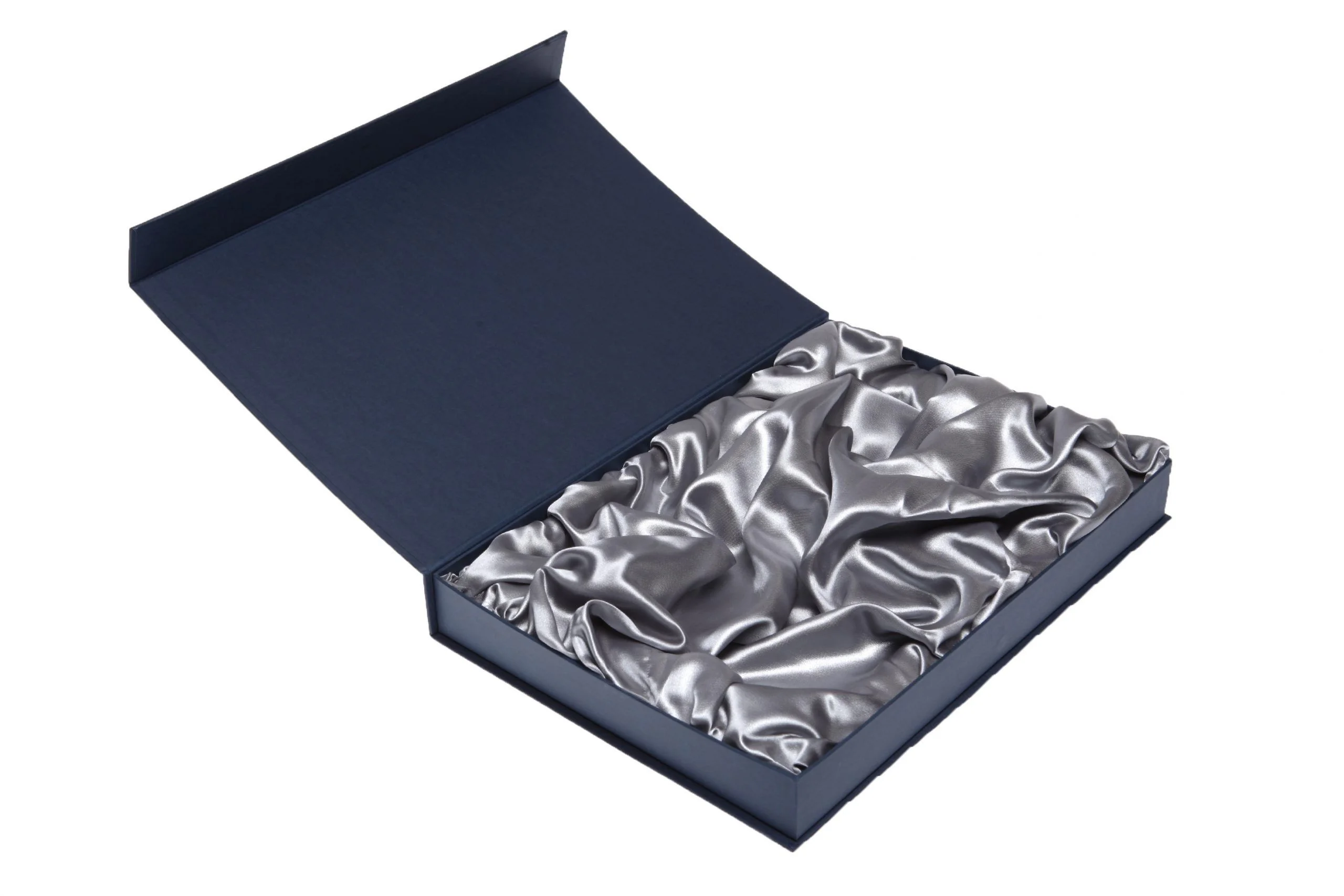 Изготовление коробок на магнитах с откидной крышкой