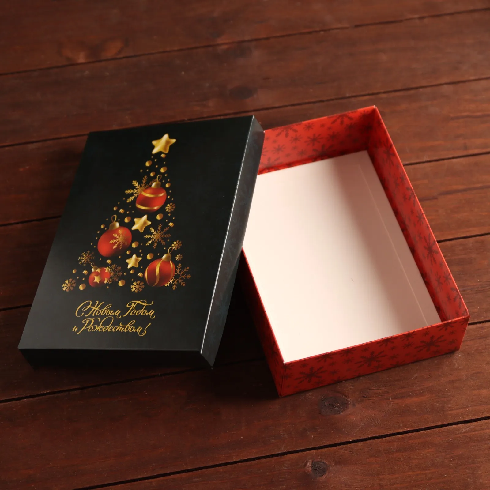 Изготовление сборных коробок крышка-дно