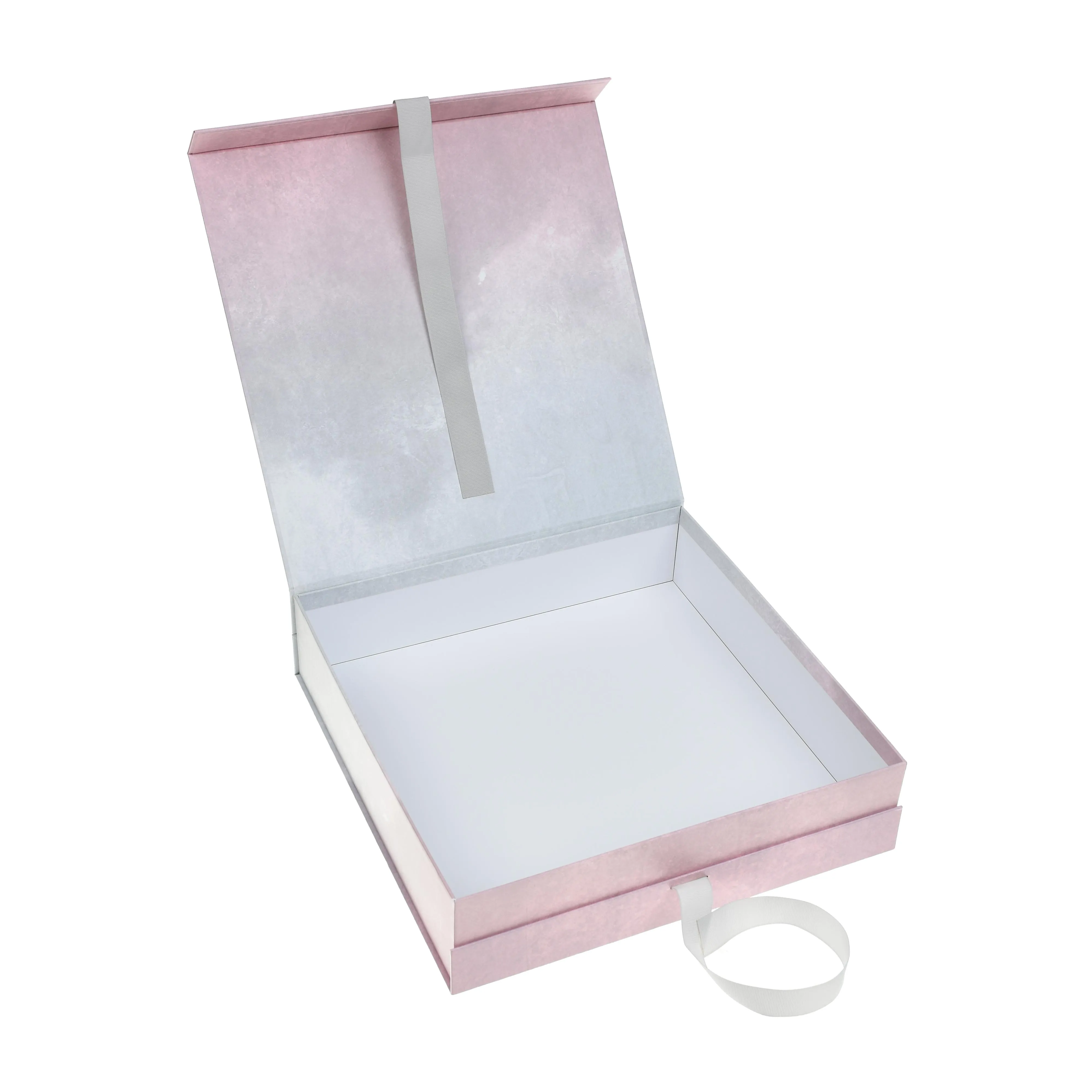 Изготовление коробок с ручкой на магнитах