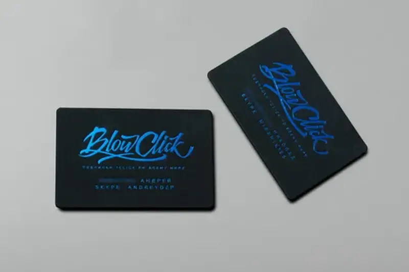 Черные визитки с лаком