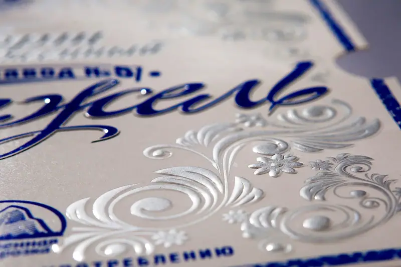 УФ печать с выборочным лаком