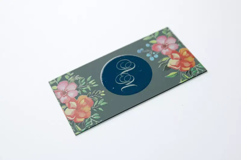 УФ печать с выборочным лаком