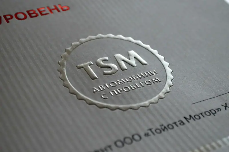 УФ печать с выборочным лаком