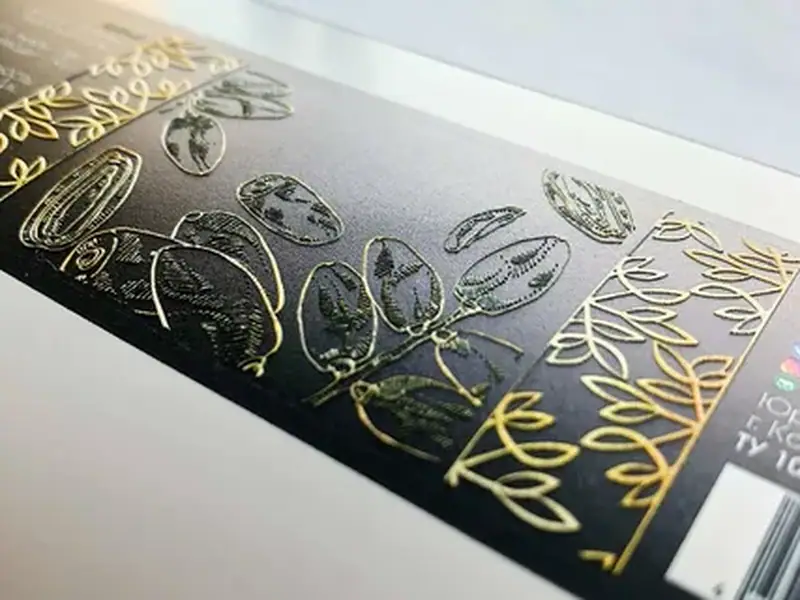 Визитки с выборочным лаком