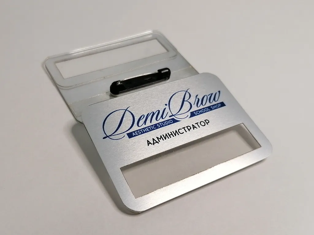 Бейджики с логотипом