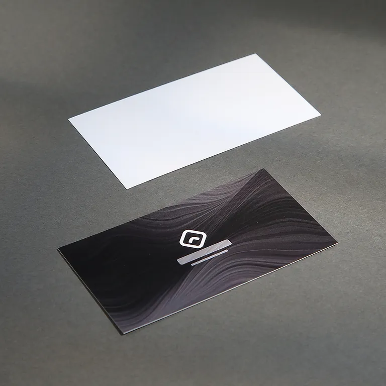 Изготовление ламинированных визиток