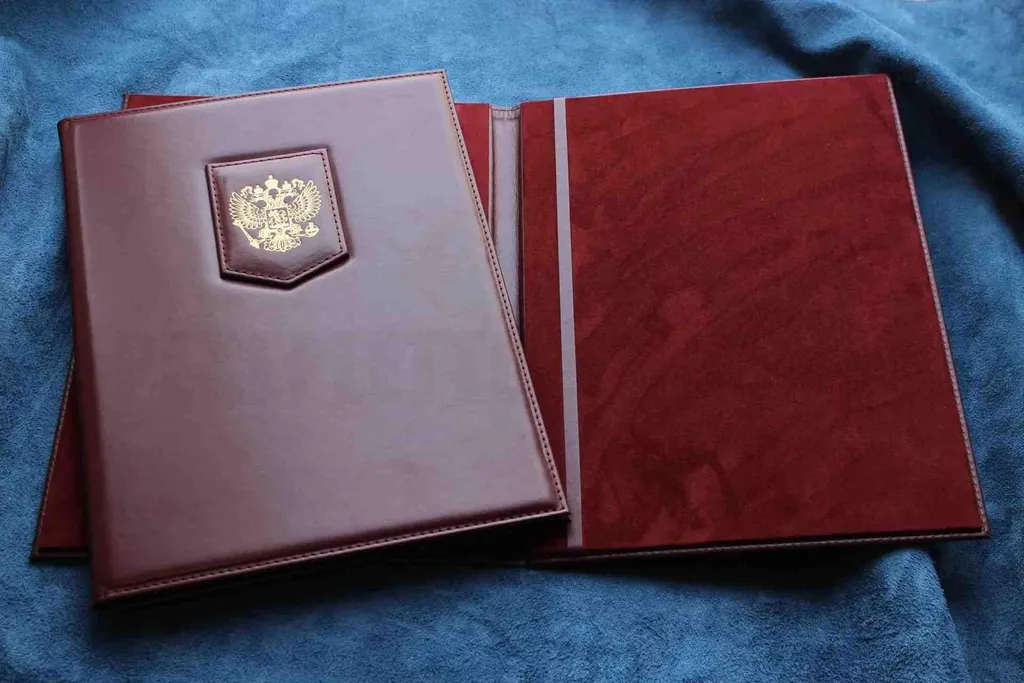 Папка с тиснением на заказ