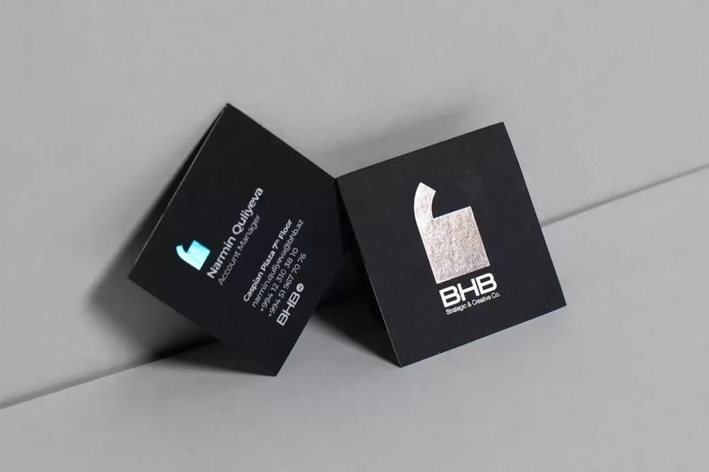 Печать квадратных визиток