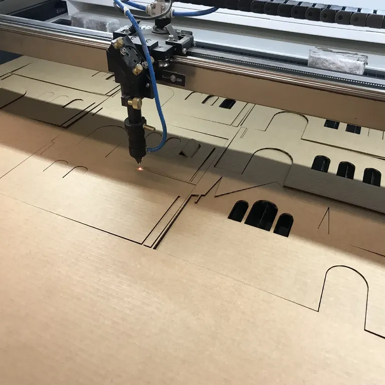 Плоттерная резка картона